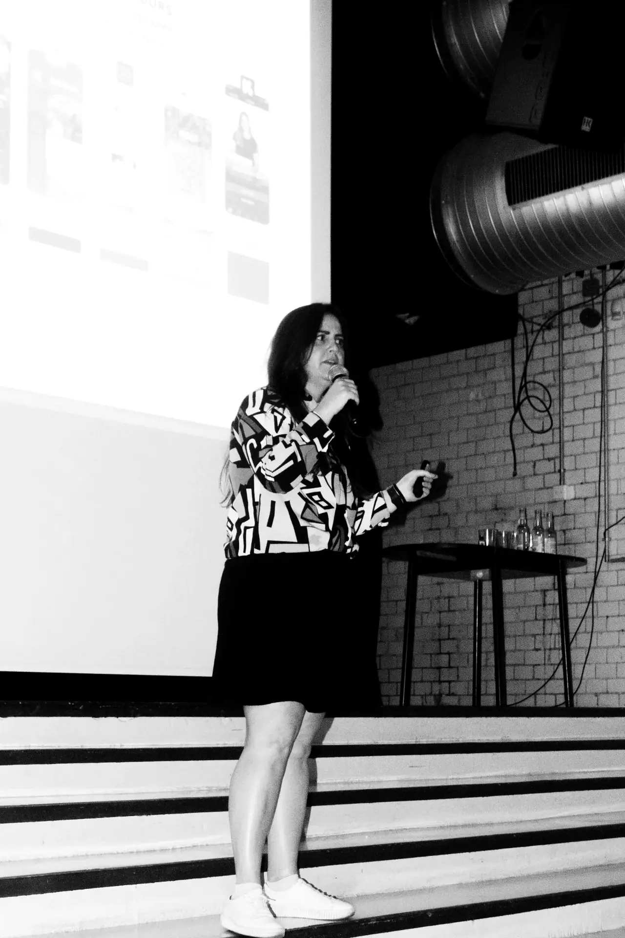 Karla Fernandes (VITAMINA K) hält ihren Talk
